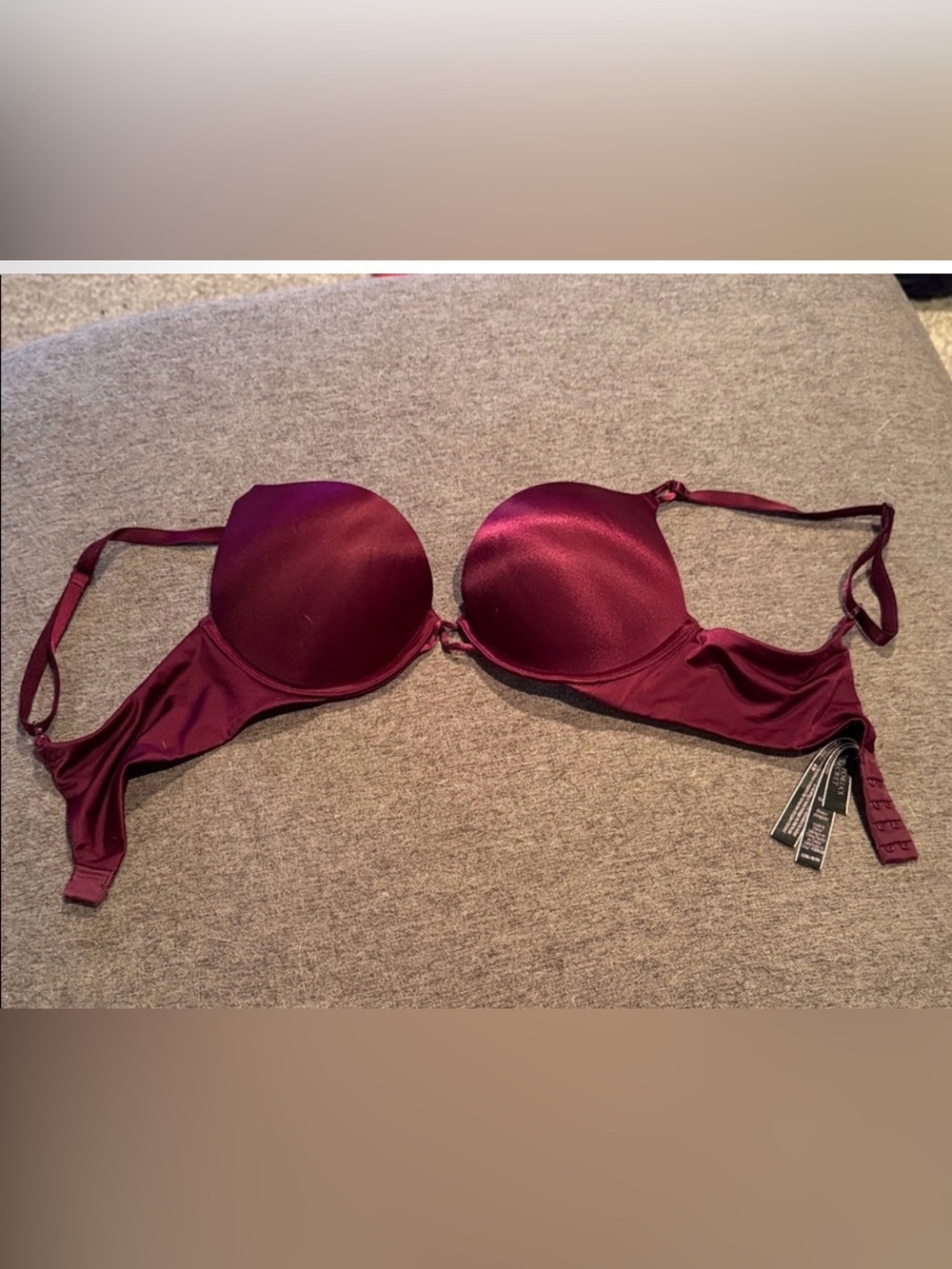 Victoria’s Secret Bombshell Plunge
